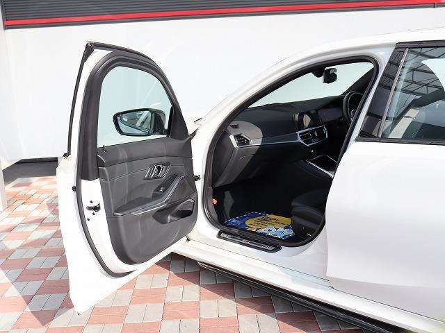 ＢＭＷ ３シリーズ ３１８ｉ　Ｍスポーツ R3年 (関東) 99