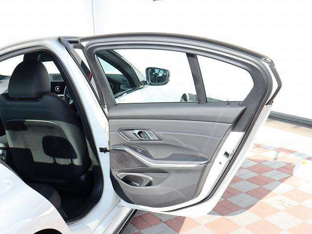 ＢＭＷ ３シリーズ ３１８ｉ　Ｍスポーツ R3年 (関東) 99