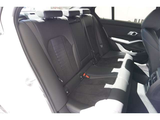 ＢＭＷ ３シリーズ ３２０ｉ　Ｍスポーツ R5年 (近畿) 99