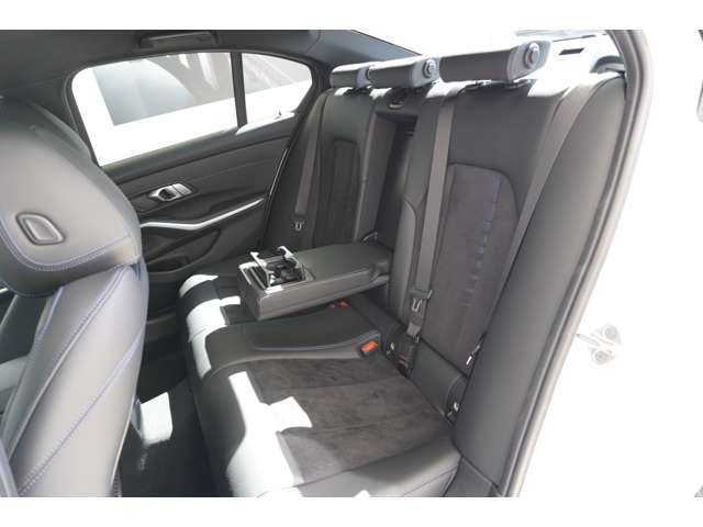 ＢＭＷ ３シリーズ ３２０ｉ　Ｍスポーツ R5年 (近畿) 99