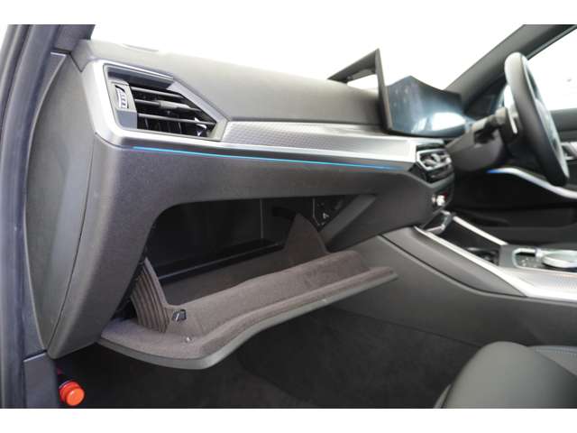 ＢＭＷ ３シリーズ ３２０ｉ　Ｍスポーツ R5年 (近畿) 99