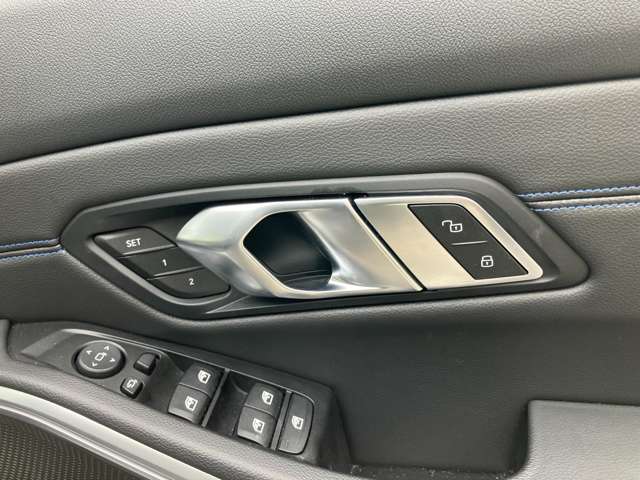 ＢＭＷ ３シリーズ ３２０Ｄ Ｘドライブ Ｍスポーツ ディーゼルターボ ４ＷＤ R1年 (近畿) 99