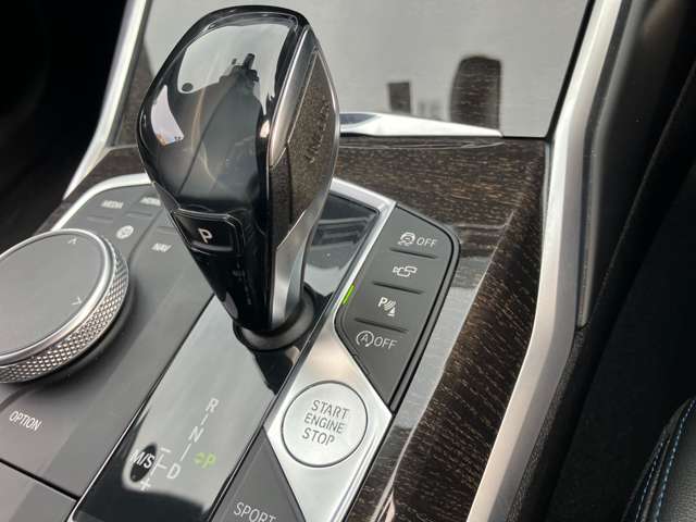 ＢＭＷ ３シリーズ ３２０Ｄ Ｘドライブ Ｍスポーツ ディーゼルターボ ４ＷＤ R1年 (近畿) 99