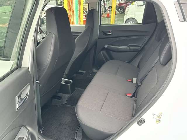 スズキ スイフト スポーツ １．４ R5年 (東海) 99