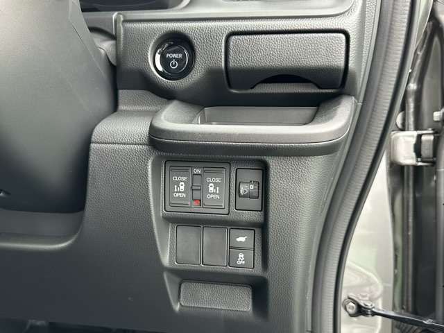 ホンダ ステップワゴン　ハイブリッド ２．０ Ｅ：ＨＥＶ スパーダ R5年 (東海) 99