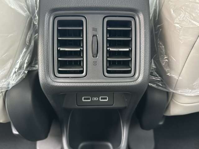 ホンダ ヴェゼル １．５ Ｅ：ＨＥＶ プレイ R6年 (東海) 99