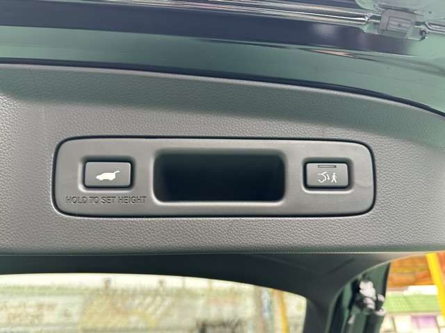 ホンダ ヴェゼル １．５ Ｅ：ＨＥＶ プレイ R6年 (東海) 99