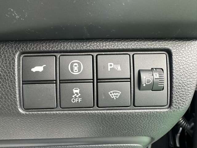 ホンダ ヴェゼル １．５ Ｅ：ＨＥＶ プレイ R6年 (東海) 99