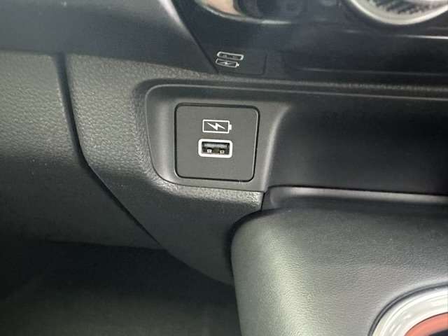 ホンダ ヴェゼル １．５ Ｅ：ＨＥＶ プレイ R6年 (東海) 99