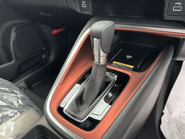 ホンダ ヴェゼル １．５ Ｅ：ＨＥＶ プレイ R6年 (東海) 99