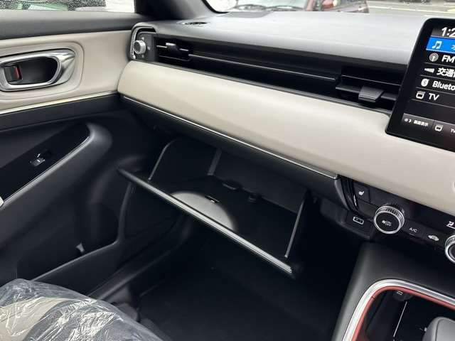 ホンダ ヴェゼル １．５ Ｅ：ＨＥＶ プレイ R6年 (東海) 99