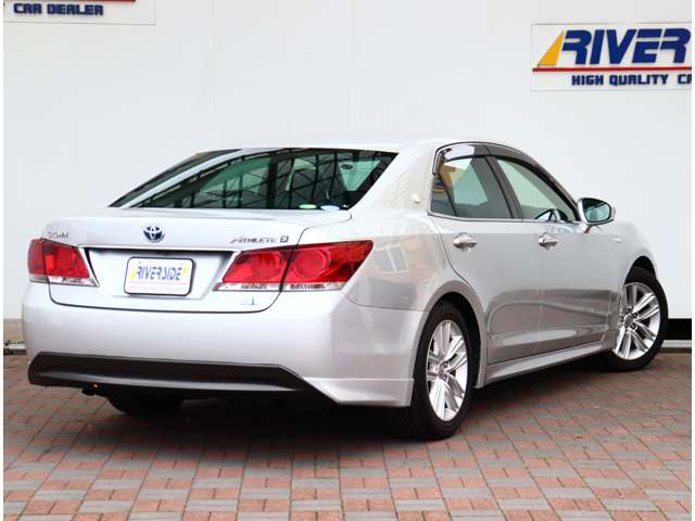 トヨタ クラウン　ハイブリッド ハイブリッド ２．５ Ｓ H26年 (関東) 99