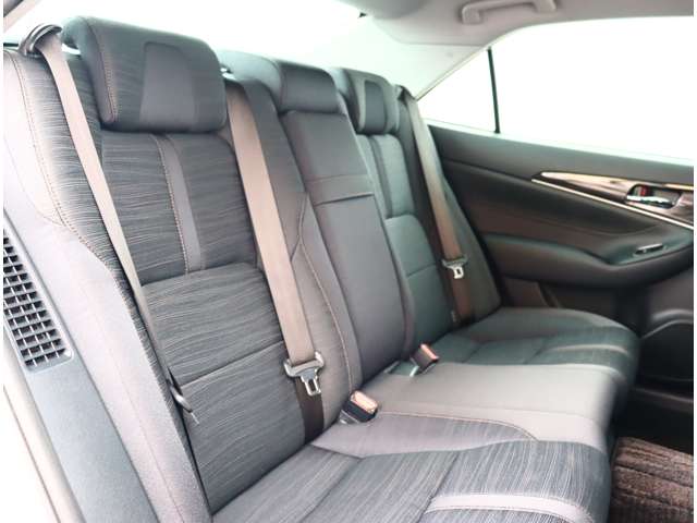 トヨタ クラウン　ハイブリッド ハイブリッド ２．５ Ｓ H26年 (関東) 99