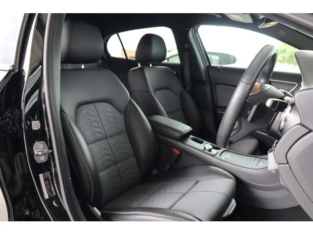 メルセデスベンツ ＧＬＡクラス ＧＬＡ１８０ R1年 (近畿) 99