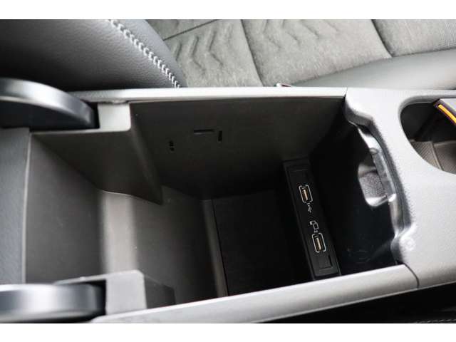 メルセデスベンツ ＧＬＡクラス ＧＬＡ１８０ R1年 (近畿) 99