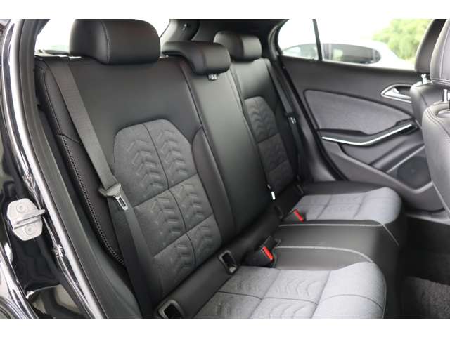 メルセデスベンツ ＧＬＡクラス ＧＬＡ１８０ R1年 (近畿) 99