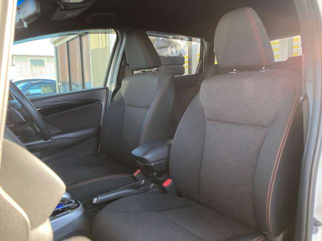 ホンダ フィット　ハイブリッド １．５ ハイブリッド Ｓパッケージ H26年 (東北) 99