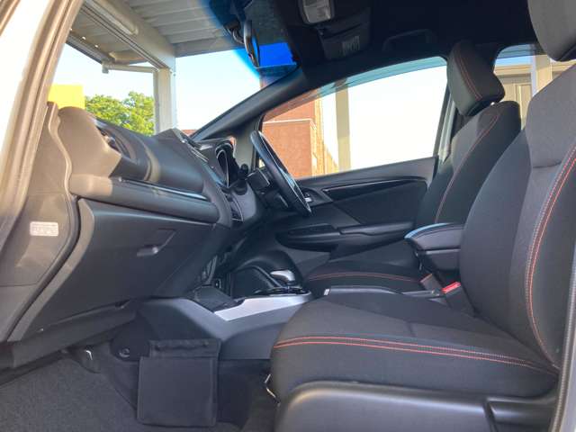 ホンダ フィット　ハイブリッド １．５ ハイブリッド Ｓパッケージ H26年 (東北) 99