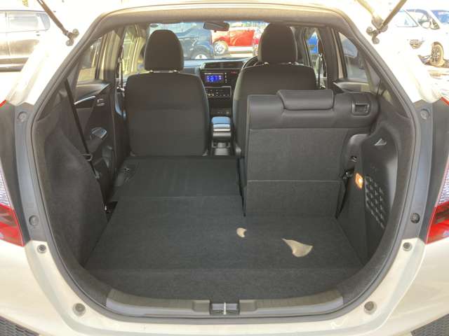 ホンダ フィット　ハイブリッド １．５ ハイブリッド Ｓパッケージ H26年 (東北) 99