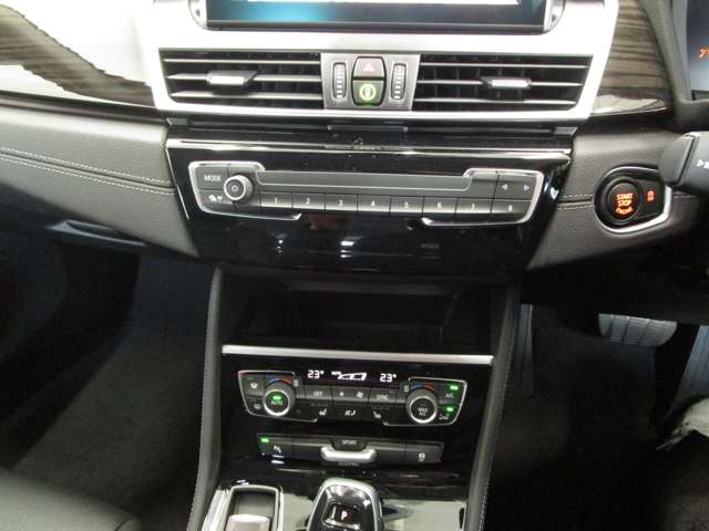 ＢＭＷ ２シリーズアクティブツアラー ２１８Ｉ ラグジュアリー ＤＣＴ R3年 (近畿) 99