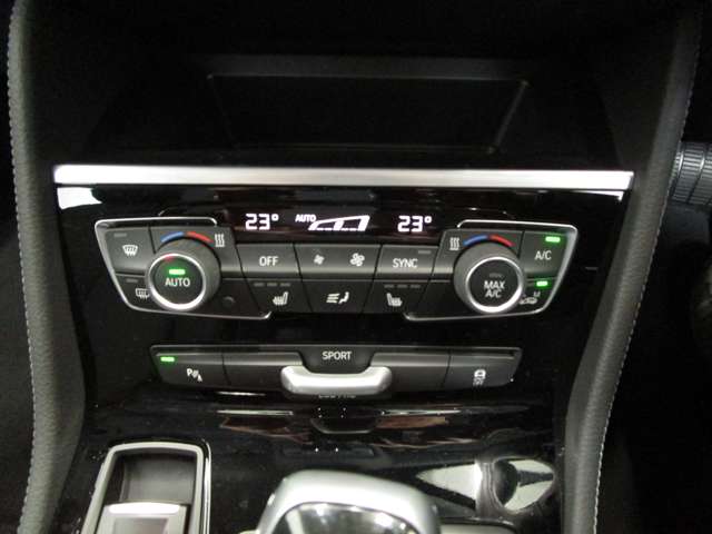 ＢＭＷ ２シリーズアクティブツアラー ２１８Ｉ ラグジュアリー ＤＣＴ R3年 (近畿) 99