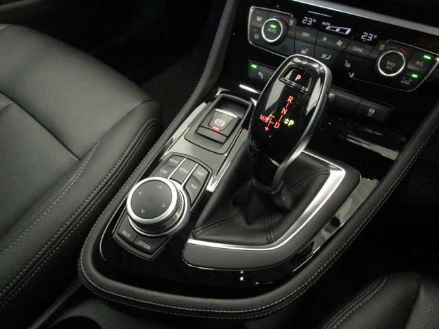 ＢＭＷ ２シリーズアクティブツアラー ２１８Ｉ ラグジュアリー ＤＣＴ R3年 (近畿) 99