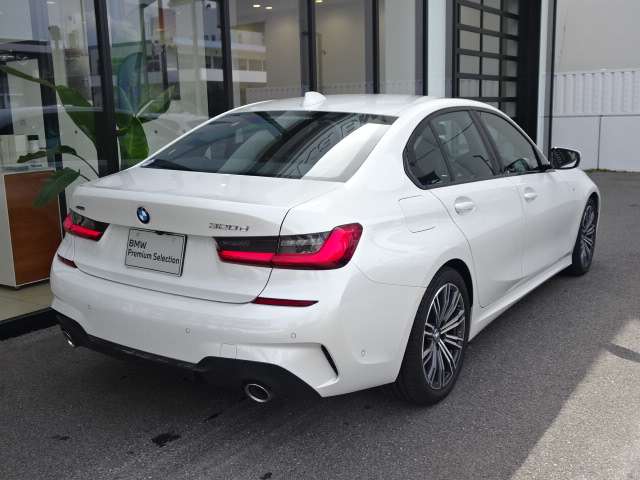ＢＭＷ ３シリーズ ３２０Ｄ Ｘドライブ Ｍスポーツ ディーゼルターボ ４ＷＤ R4年 (近畿) 99