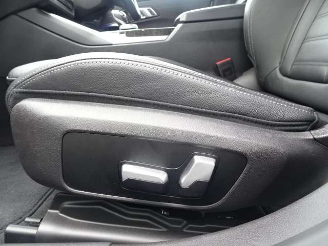 ＢＭＷ ３シリーズ ３２０Ｄ Ｘドライブ Ｍスポーツ ディーゼルターボ ４ＷＤ R4年 (近畿) 99