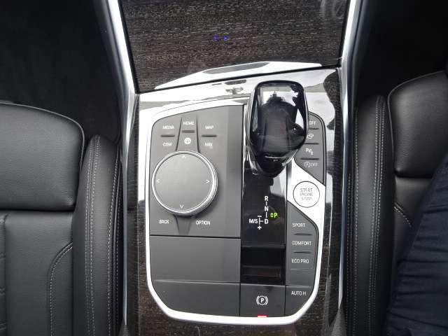 ＢＭＷ ３シリーズ ３２０Ｄ Ｘドライブ Ｍスポーツ ディーゼルターボ ４ＷＤ R4年 (近畿) 99