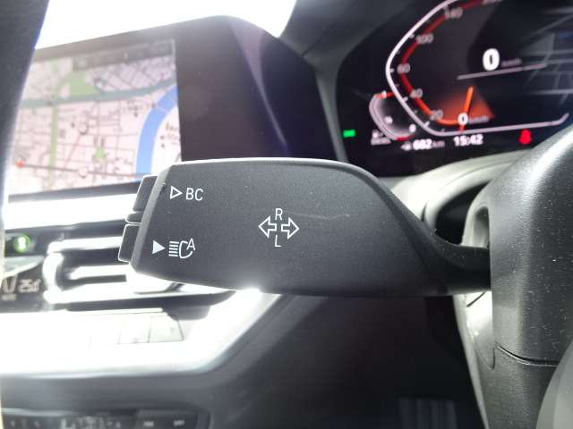 ＢＭＷ ３シリーズ ３２０Ｄ Ｘドライブ Ｍスポーツ ディーゼルターボ ４ＷＤ R4年 (近畿) 99