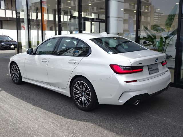 ＢＭＷ ３シリーズ ３２０Ｄ Ｘドライブ Ｍスポーツ ディーゼルターボ ４ＷＤ R4年 (近畿) 99
