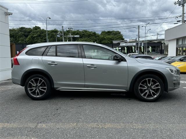 ボルボ Ｖ６０クロスカントリー Ｄ４ ＳＥ ディーゼルターボ H29年 (東北) 99