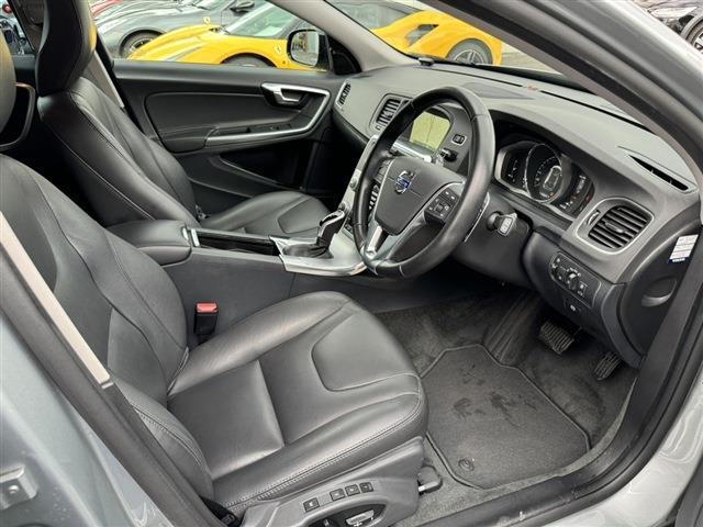 ボルボ Ｖ６０クロスカントリー Ｄ４ ＳＥ ディーゼルターボ H29年 (東北) 99