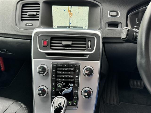 ボルボ Ｖ６０クロスカントリー Ｄ４ ＳＥ ディーゼルターボ H29年 (東北) 99