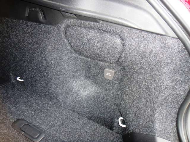 ボルボ Ｖ４０ Ｄ４ ダイナミック エディション ディーゼルターボ H29年 (東北) 99