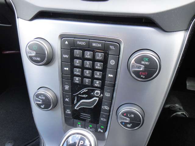 ボルボ Ｖ４０ Ｄ４ ダイナミック エディション ディーゼルターボ H29年 (東北) 99