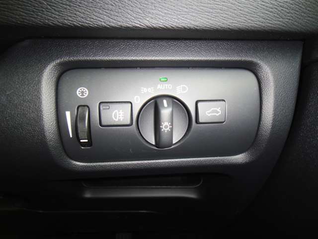 ボルボ Ｖ４０ Ｄ４ ダイナミック エディション ディーゼルターボ H29年 (東北) 99