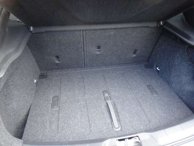 ボルボ Ｖ４０ Ｄ４ ダイナミック エディション ディーゼルターボ H29年 (東北) 99