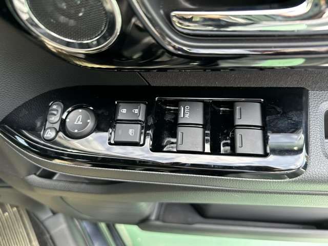 ホンダ Ｎ　ＢＯＸ カスタム ６６０ Ｌ R4年 (東海) 99