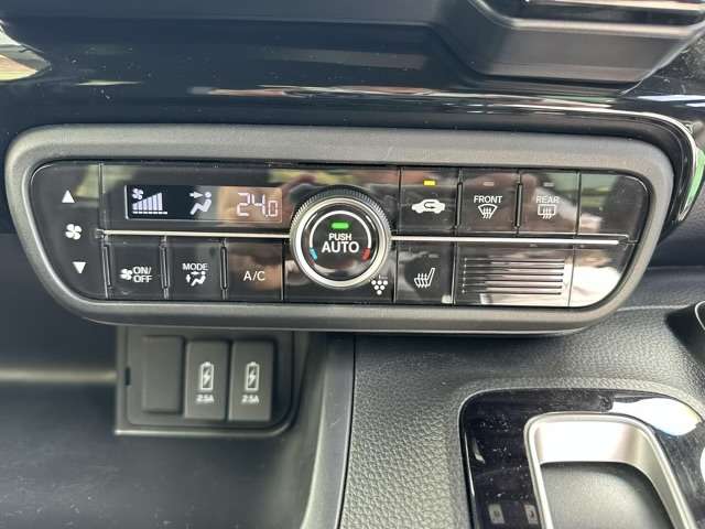 ホンダ Ｎ　ＢＯＸ カスタム ６６０ Ｌ R4年 (東海) 99