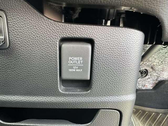 ホンダ Ｎ　ＢＯＸ カスタム ６６０ Ｌ R4年 (東海) 99