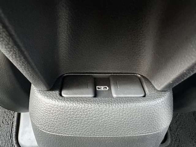 ホンダ フィット　ハイブリッド １．５ Ｅ：ＨＥＶ リュクス R4年 (東海) 99