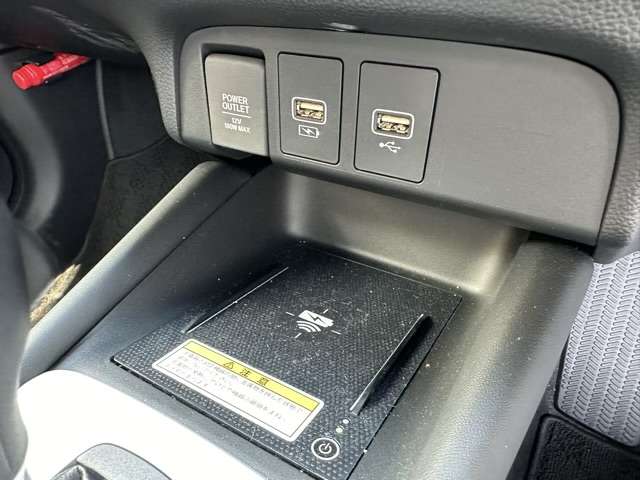 ホンダ フィット　ハイブリッド １．５ Ｅ：ＨＥＶ リュクス R4年 (東海) 99