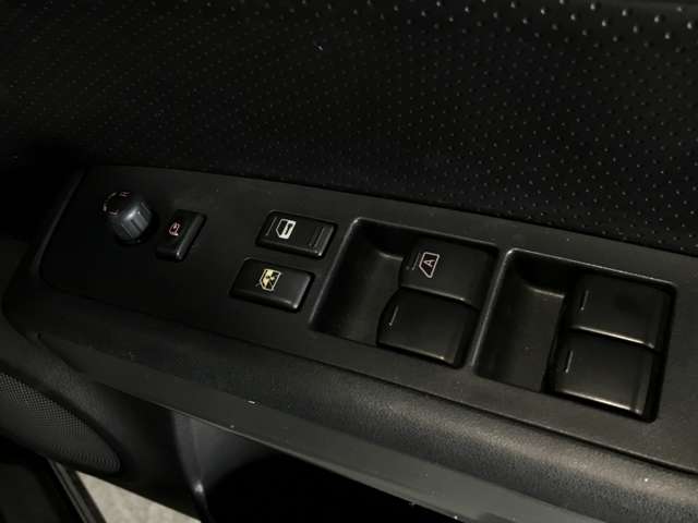 日産 エクストレイル ２．０ ２０Ｘ ４ＷＤ H24年 (北海道) 99