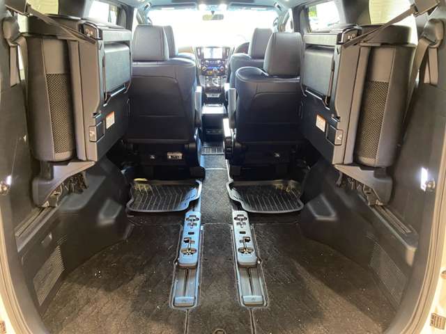 トヨタ ヴェルファイア ２．５ Ｚ Ａエディション ゴールデンアイズ H28年 (九州・沖縄) 99