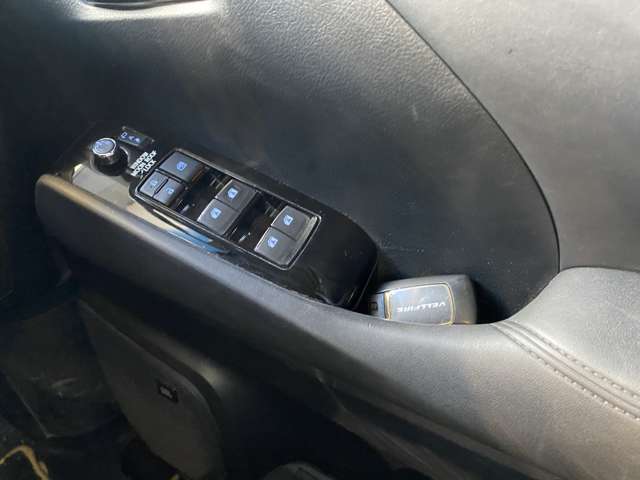 トヨタ ヴェルファイア ２．５ Ｚ Ａエディション ゴールデンアイズ H28年 (九州・沖縄) 99