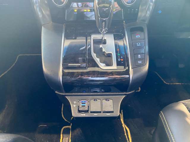 トヨタ ヴェルファイア ２．５ Ｚ Ａエディション ゴールデンアイズ H28年 (九州・沖縄) 99