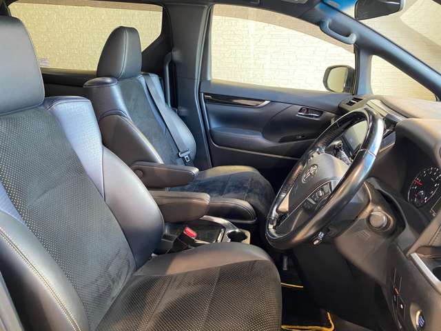 トヨタ ヴェルファイア ２．５ Ｚ Ａエディション ゴールデンアイズ H28年 (九州・沖縄) 99