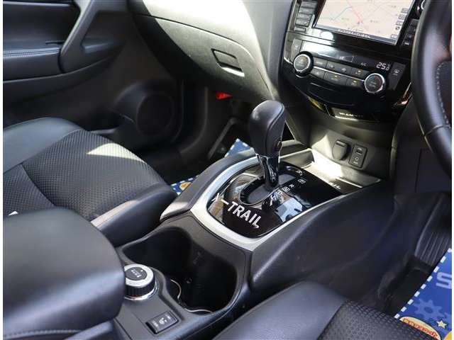 日産 エクストレイル ２．０ ２０Ｘ エマージェンシーブレーキパッケージ ２列車 ４ＷＤ H26年 (関東) 99