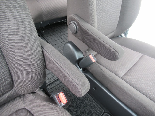 ホンダ フリード＋　ハイブリッド １．５ ハイブリッド Ｇ ホンダセンシング R3年 (関東) 99